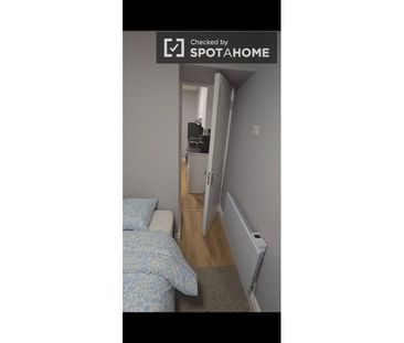 Room in a shared 2-bedroom flat for rent in Ballybough - Photo 4