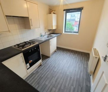 2 bedroom semi-detached house to rent - Photo 4
