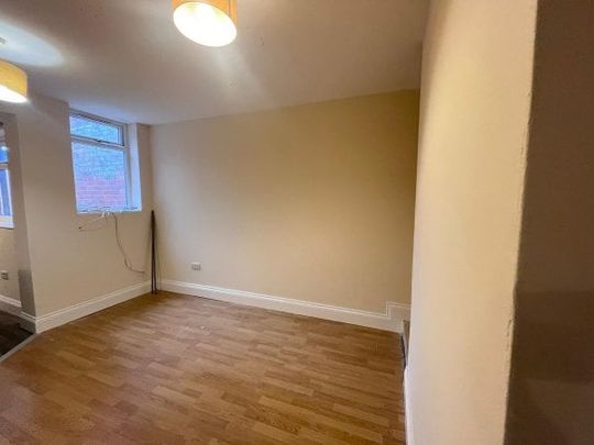 Woodborough Road, Nottingham, NG3 - Photo 1