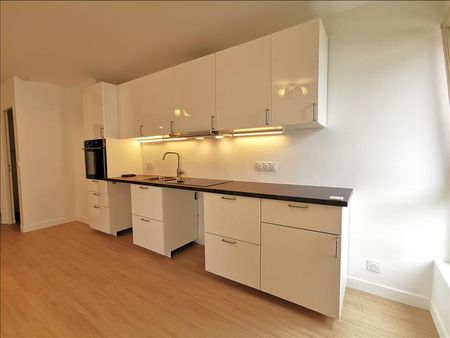 4 pièces - 75 m² - 3ème étage - Colocation non autorisée - Photo 2