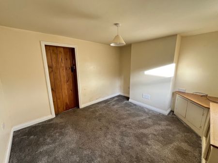 Smithy Bank, Alton - Photo 5