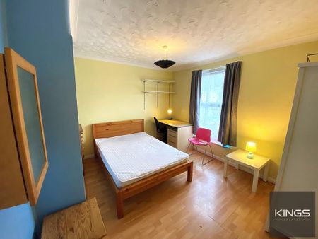 4 bedroom terraced house to rent - Photo 5