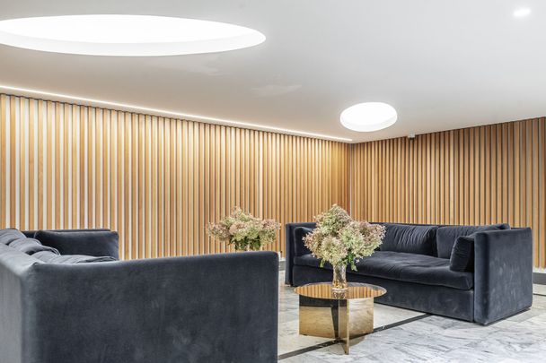 4800 Maisonneuve Blvd W - Photo 1