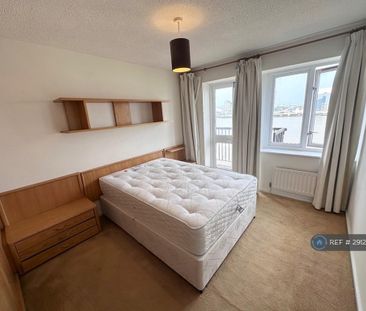 3 bedroom flat to rent - Photo 6