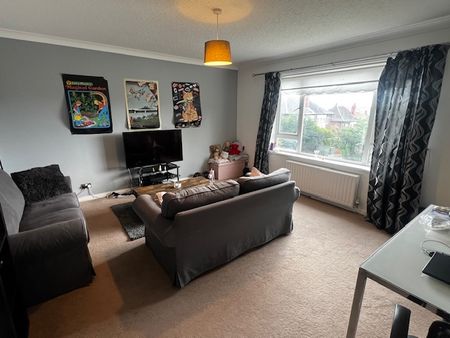 Headingley Lodge - Photo 2