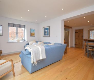 2 bedroom terraced house to rent - Photo 1