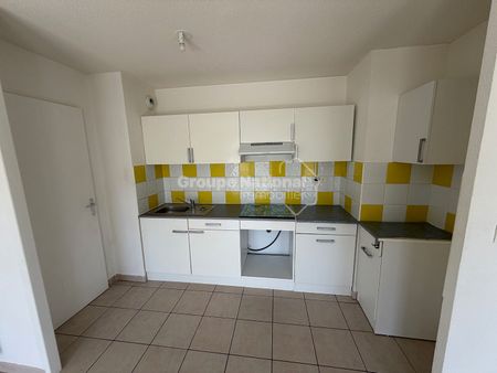 Nîmes route de Courbessac T2 avec balcon et parking, - Photo 3