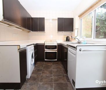 4 bedroom terraced house to rent - Photo 5