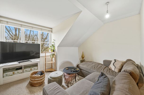 Colborne Court, SW19, London - Photo 1