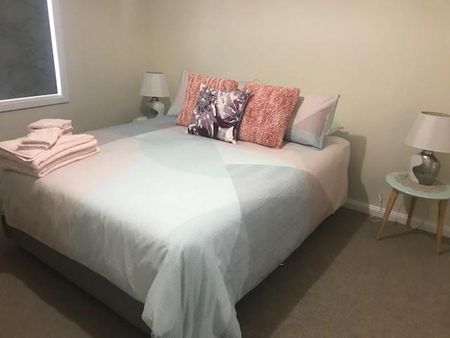 Tamworth Furnished Accommodation - North Tamworth - Photo 3