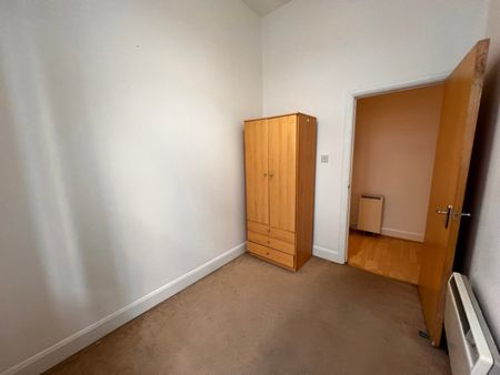 2 Bed Flat, Eastgate, LS2 - Photo 4