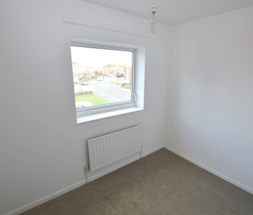 Highfields Way, Holmewood, S42 - Photo 4