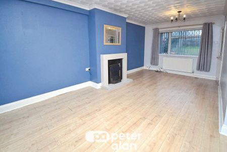 Worcester Crescent, NEWPORT - Photo 4