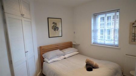 2 bedroom maisonette to rent - Photo 2