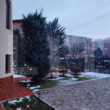 Reședință premium cu potențial medical sau business, zon - Fotografie 1