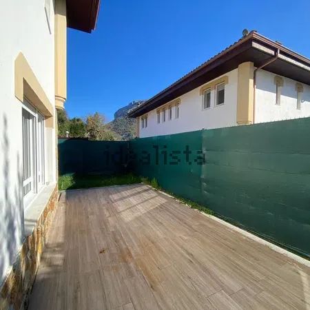 Alquiler de chalet pareado en Barrio Oriñón - Foto 1