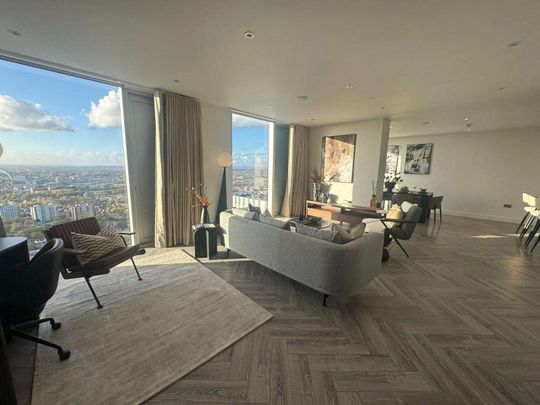 Stunning Fully Furnished Three Double Bedroom Penthouse Apartment with unrivalled facilities in the Exclusive Cortland at Colliers Yard Development - Photo 1