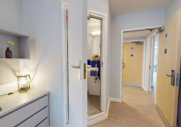 Silver En Suite Plus - Photo 1