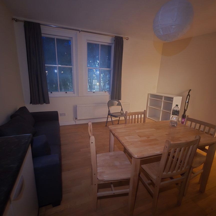 2 Bed Flat, Bow Road, E3 - Photo 1