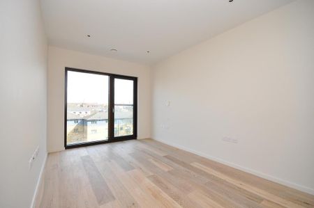 3 bedroom flat to rent - Photo 5