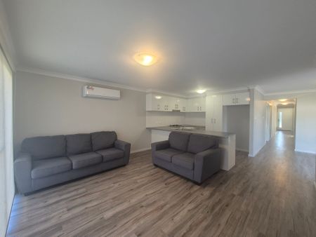 Beautiful Basil - Photo 3