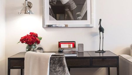 This apartment has been refurbished to seamlessly blend luxury and practicality, offering superb well appointed bespoke living in one of London's most desired locations. EPC Rating: C | Council Tax Band: F - Photo 3