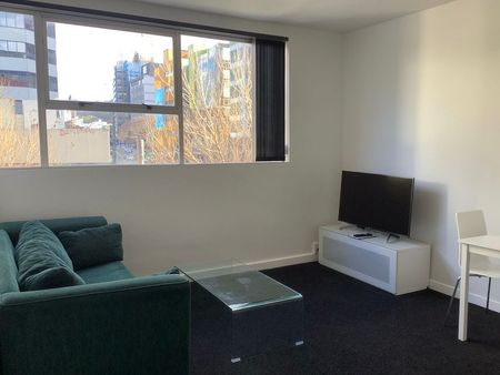 Renovated fully furnished apartment - Photo 5