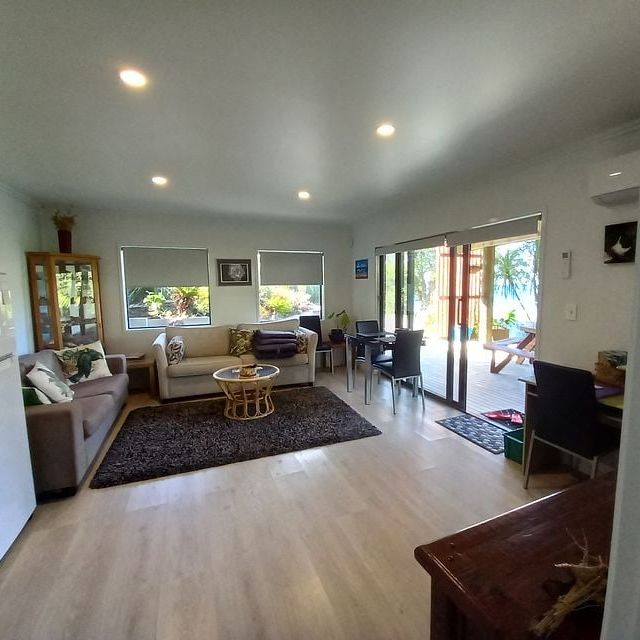 Stunning waterfront location - Photo 1