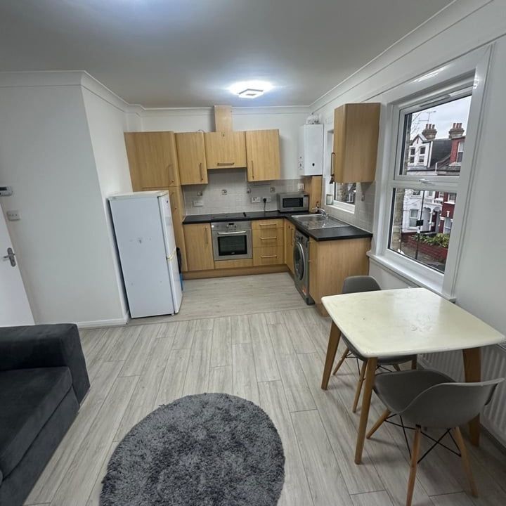 1 Bed Flat, Hampden Road, N8 - Photo 1