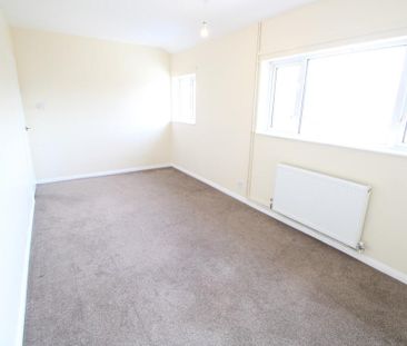 2 bedroom maisonette to rent - Photo 4