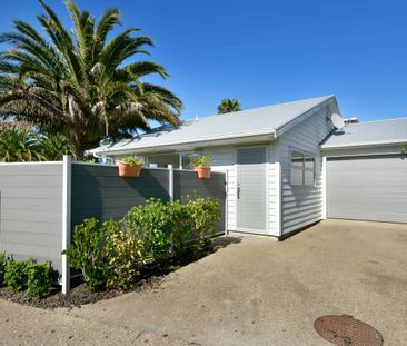 Coast Cutie - Photo 3