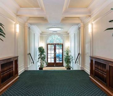 Fulham Road, South Kensington, SW3 6SH, London - Photo 2
