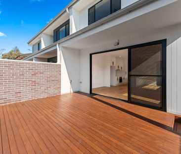11/7 Marks Point Road, Marks Point NSW 2280 - Townhouse For Rent | ... - Photo 4