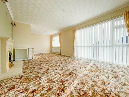 4 bedroom chalet to rent - Photo 1