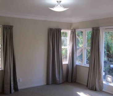 In the Heart of Sought-After Mairangi Bay - Photo 2