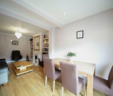 5 Bed Semi-Detached House, Pymmes Green Road, N11 - Photo 2