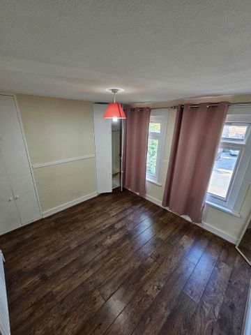 2 bedroom house to rent - Photo 2