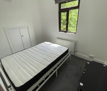 2 Bed Flat, Foyle Road, N17 - Photo 3