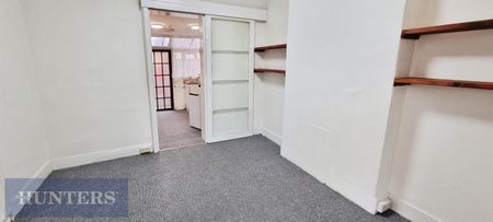 1 bedroom Flat To Let - Photo 4