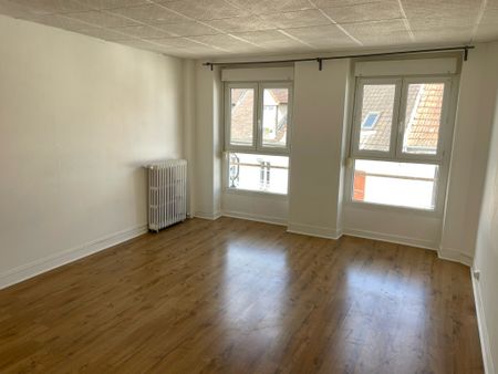 Location Appartement 3 pièces 97m² LA FERTE GAUCHER 77320 - Photo 3