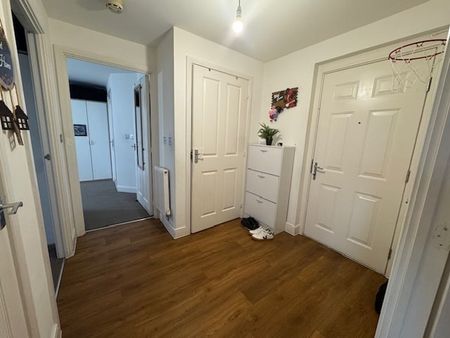 2 Bed Flat, Gabrielle House, IG2 - Photo 4
