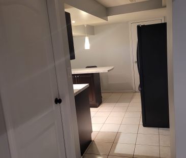 For Lease - 301 Via Romano Boulevard, Vaughan, Ontario - Photo 6
