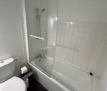 Location Appartement T1 avec parking - Centre ville - Photo 4
