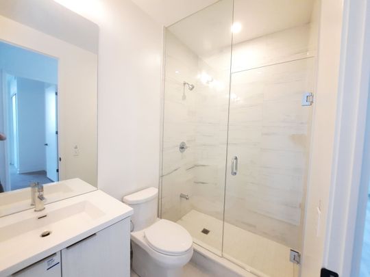 For Lease - 8 Interchange Way Unit# 610, Vaughan, Ontario - Photo 1