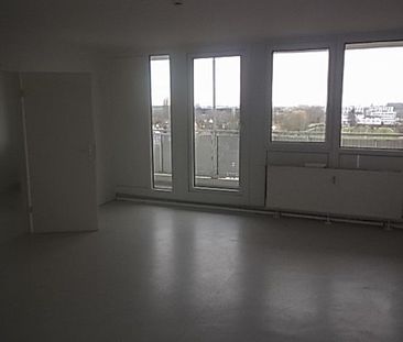 Teil-renovierte 3-Zimmer-Wohnung mit 87,97m² sofort verfügbar - Foto 3