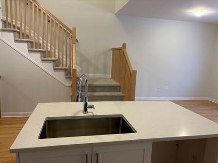 For Lease - 506 Ingenuity Row, Kanata, Ontario - Photo 3