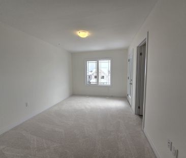 For Lease - 11 Greig Street, Brantford, Ontario - Photo 4