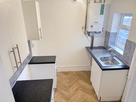 2 bedroom terraced house to rent - Photo 5