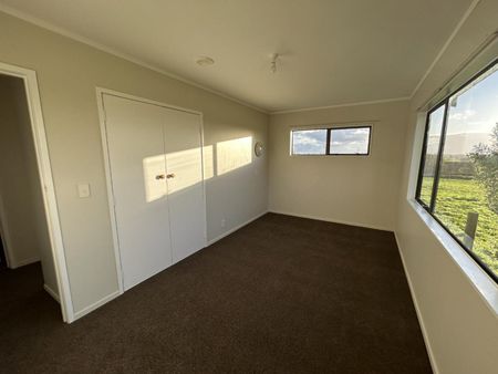 Rural Life in Rotoorangi - Photo 3