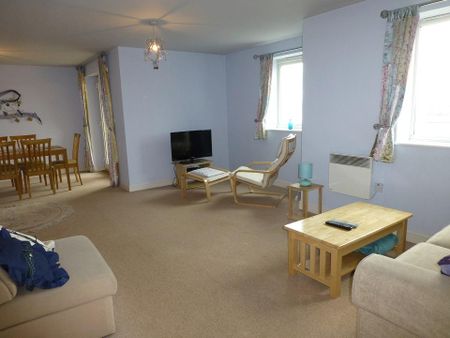 2 bedroom apartment to rent - Photo 2